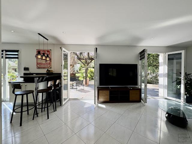 Maison vente à Narbonne, Cascastel-des-corbières