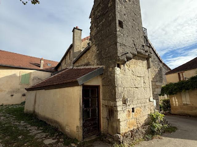 Maison vente à Au Faubourg, Flavigny-sur-Ozerain