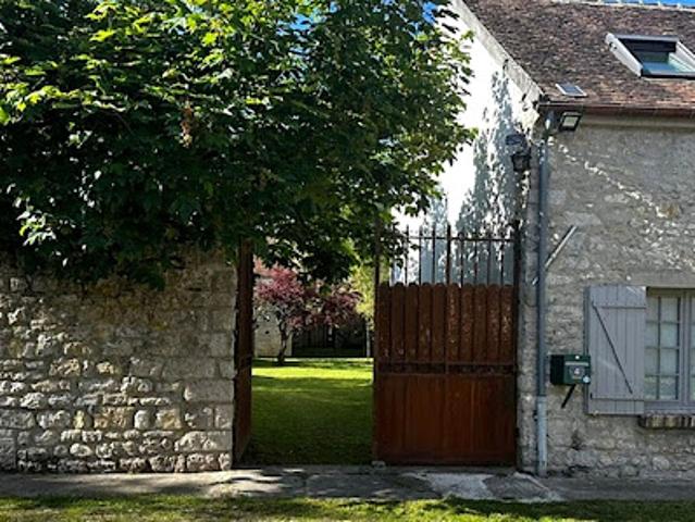 Maison vente à Fontainebleau, Poligny