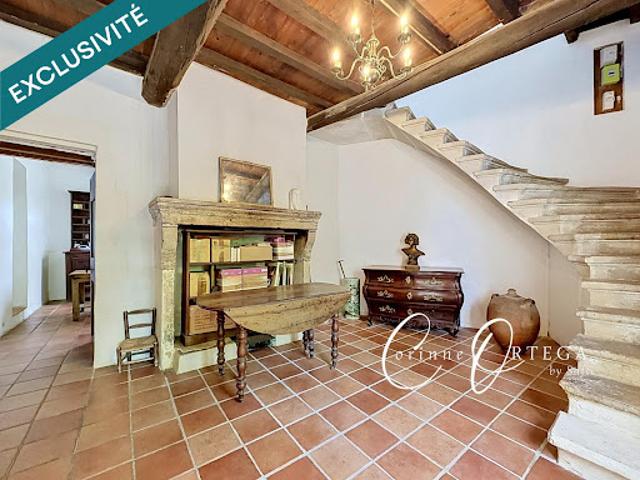Maison vente à Nîmes, Mus