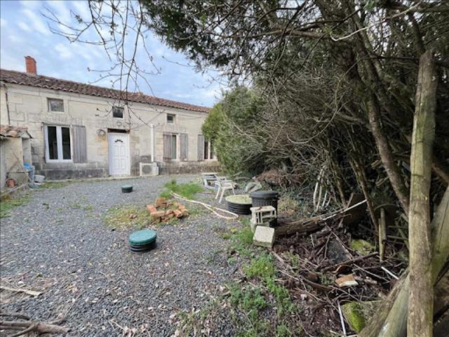Maison vente à Saint-Jean-d'Angély, Nouvelle-Aquitaine