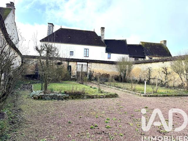 Maison vente à Alençon, Essay