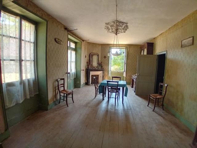 Maison vente à Sangou, Strenquels