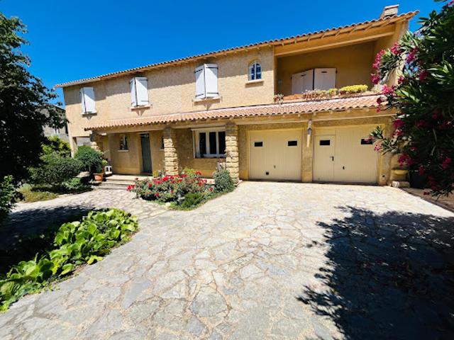 Maison vente à Nîmes, Les Angles