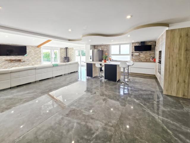 Maison vente à Lons-le-Saunier, Commenailles