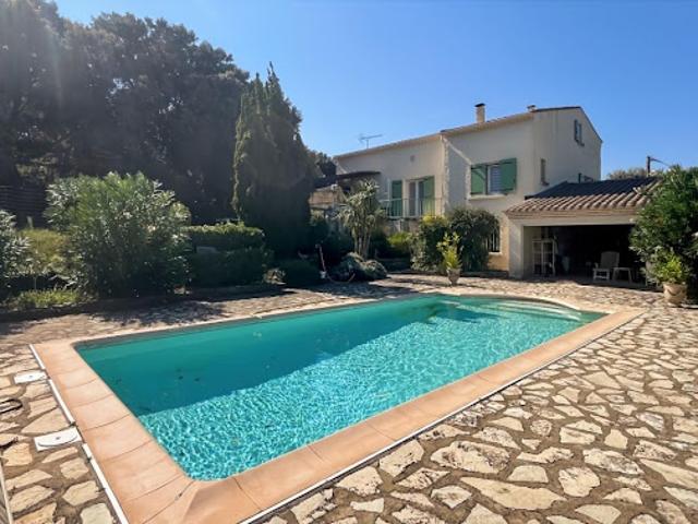 Maison vente à Nîmes, Comps