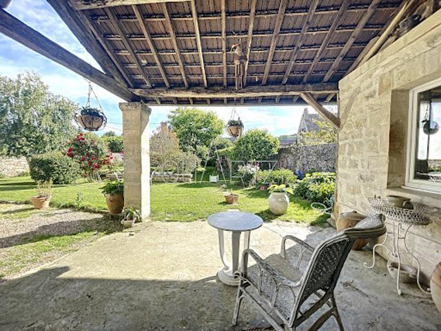 Maison vente à Parc d'activité de la demi-lune, Magny-en-Vexin