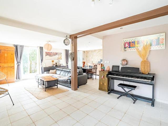 Maison vente à Chaigneau, Croignon