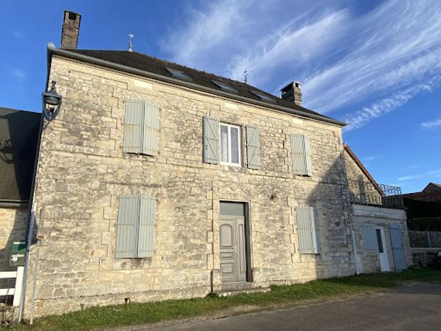 Maison vente à Gourdon, Sarrazac