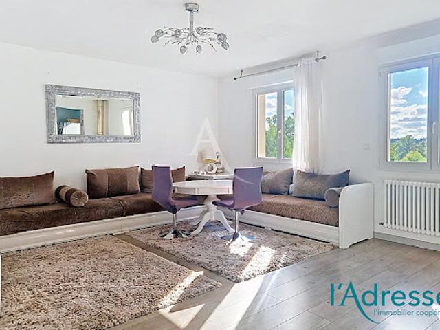 Maison vente à Laval, Changé
