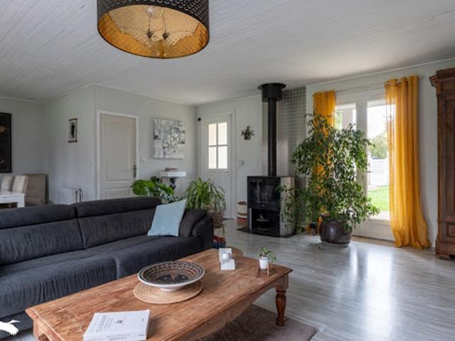 Maison vente à Saint-Jean-d'Angély, La Vergne