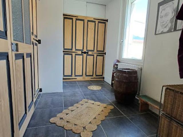 Maison vente à Grenoble, Entre-deux-guiers