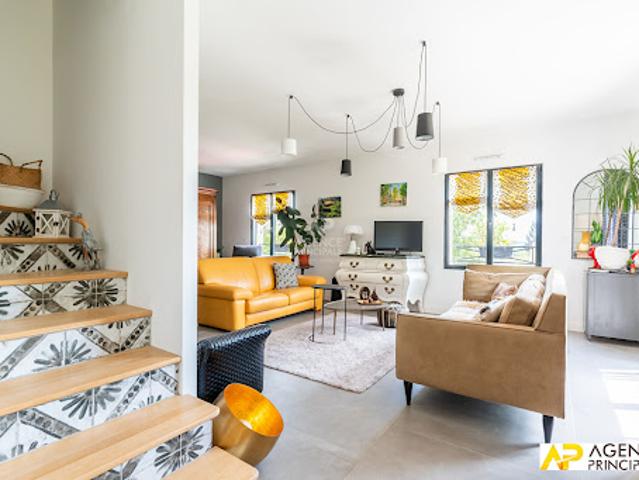 Maison vente à Saint-Germain-en-Laye, Le Mesnil-le-roi