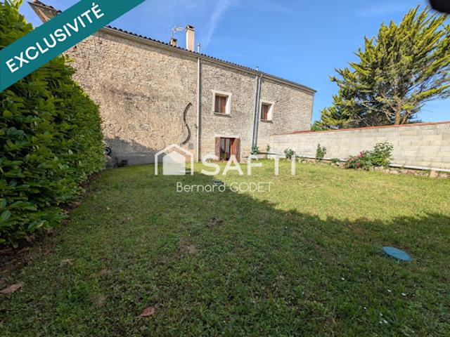 Maison vente à Confolens, Courcôme