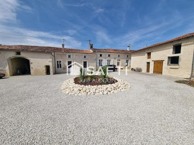 Maison vente à Saint-Jean-d'Angély, Cressé