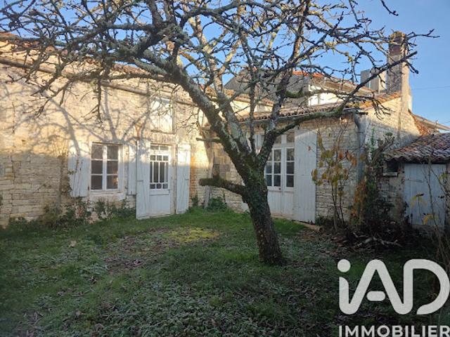 Maison vente à Saint-Jean-d'Angély, Saleignes
