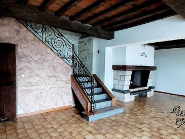 Maison vente à Avesnes-sur-Helpe, Féron
