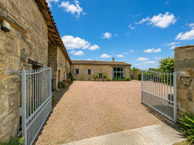 Maison vente à Confolens, Paizay-naudouin-embourie