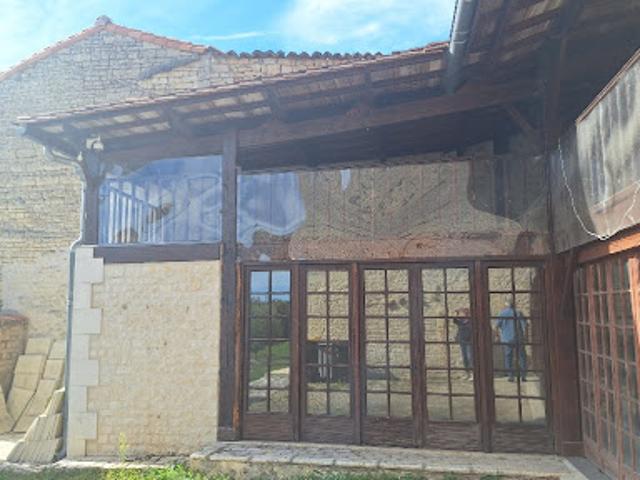 Maison vente à Aux Poumarets, Vouharte