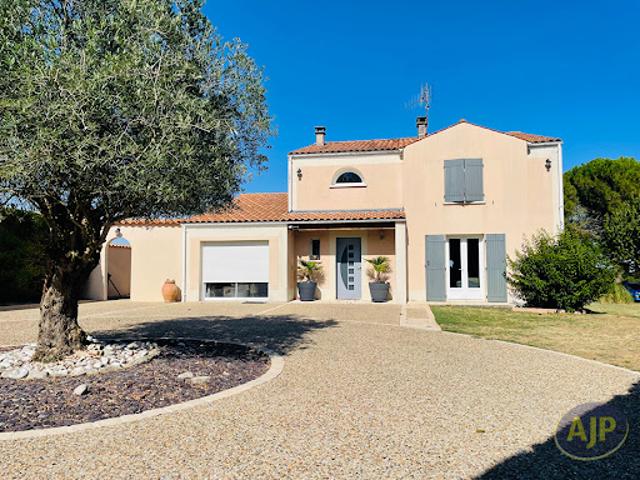 Maison vente à Saintes