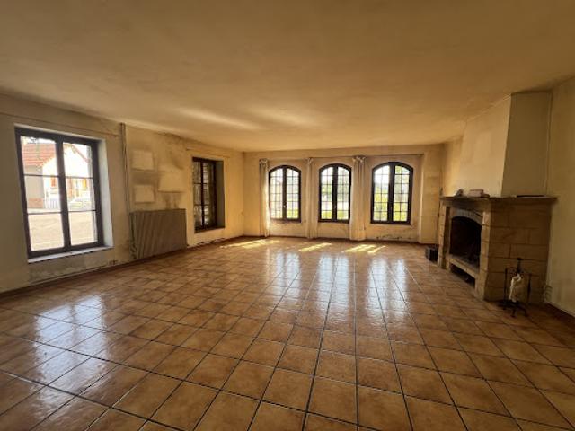 Maison vente à Autun, Epinac