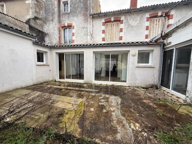 Maison vente à Saintes, Cozes