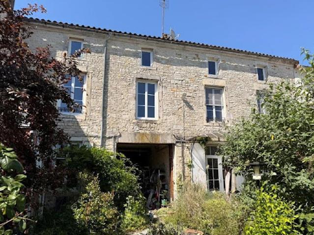 Maison vente à Villejésus, Aigre