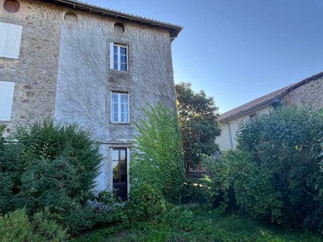 Maison vente à Rochechouart
