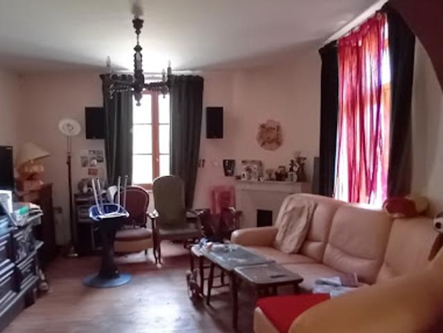 Maison vente à Tulle, Salon-la-tour