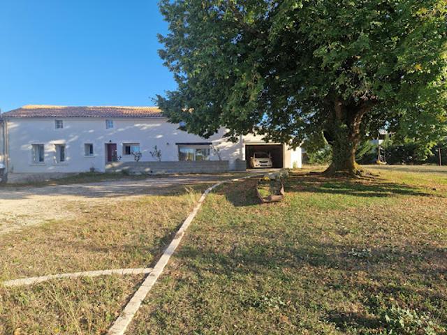 Maison vente à Le Bourg, Benet