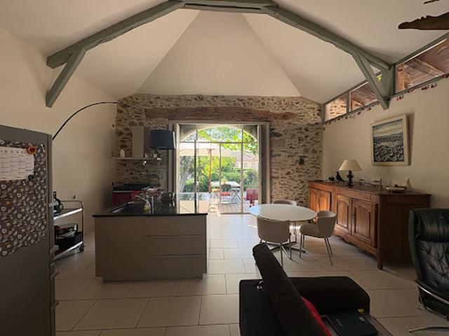 Maison vente à Saint-Étienne-de-Maurs, Cantal