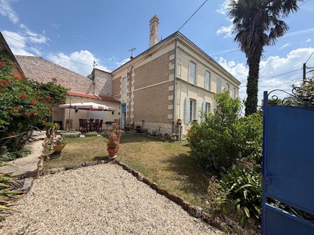Maison vente à Saintes, Corme-ecluse