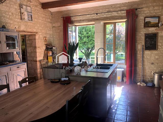 Maison vente à Fontenay-le-Comte, Sainte-gemme-la-plaine