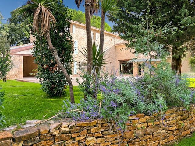 Ferme vente à Nîmes, Uzès