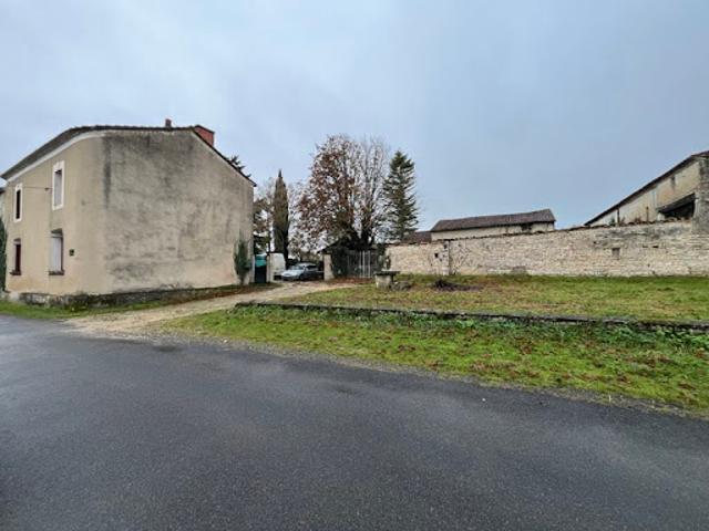 Maison vente à Angoulême, Montemboeuf