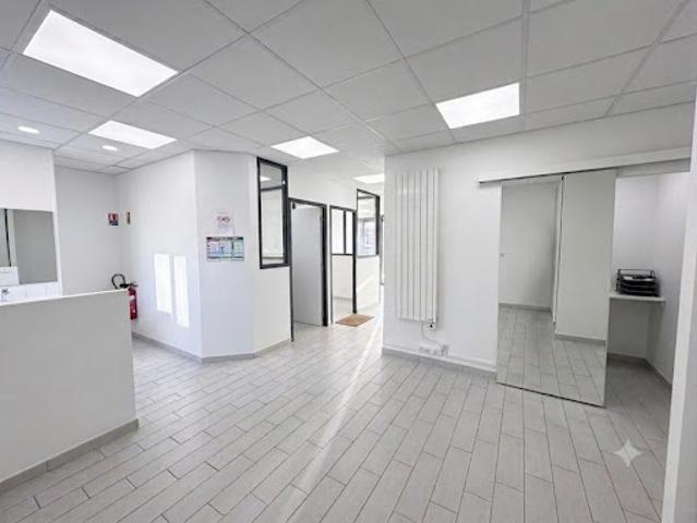 Local Commercial vente à Nantes, Saint-herblain