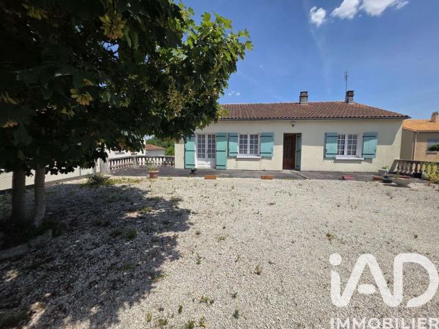 Maison vente à Confolens, Aigre