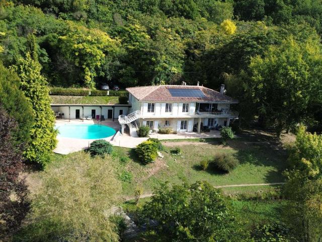 Maison vente à Angoulême, Aignes-et-puypéroux