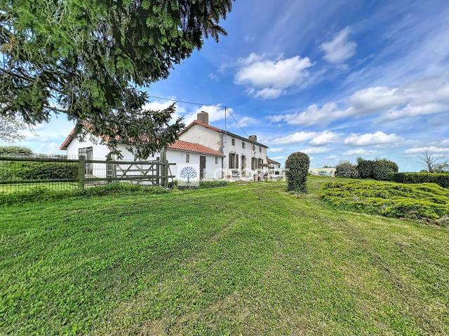 Maison vente à Bressuire, Boismé