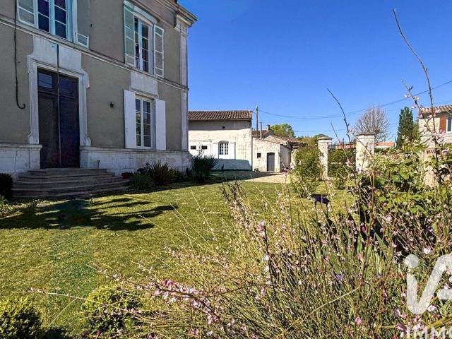 Maison vente à Saintes, Burie