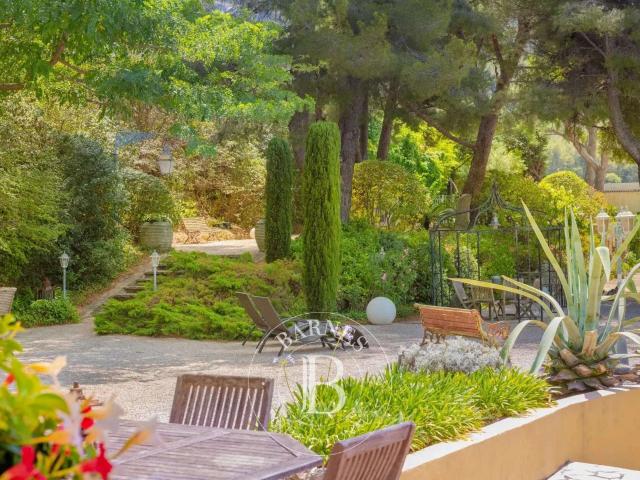 Maison vente à Marseille, Cassis