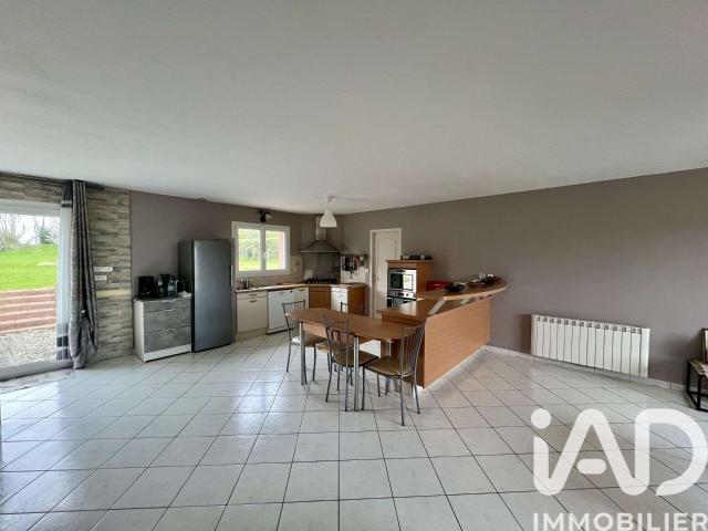 Maison vente à Bernay, Bourg-achard