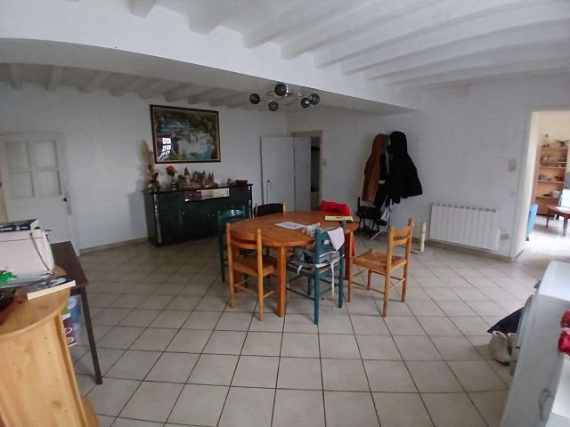 Maison vente à Château-Gontier, La Cropte