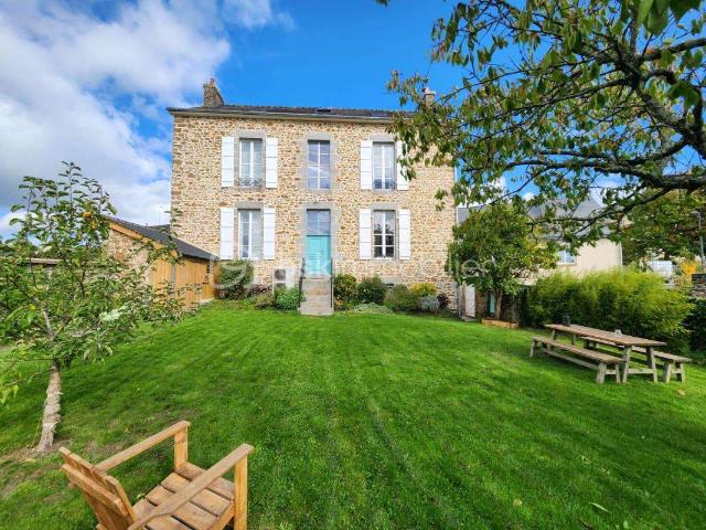 Maison vente à Laval, Le Bourgneuf-la-forêt