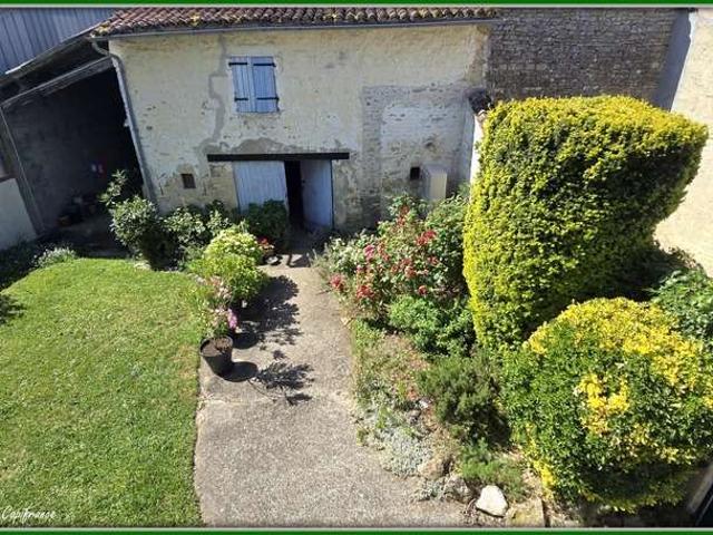 Maison vente à Saint-Jean-d'Angély, Loulay