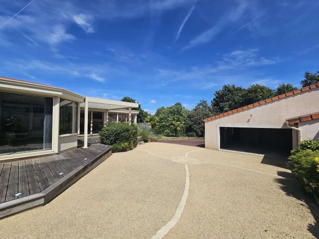 Maison vente à Nantes, Monnières