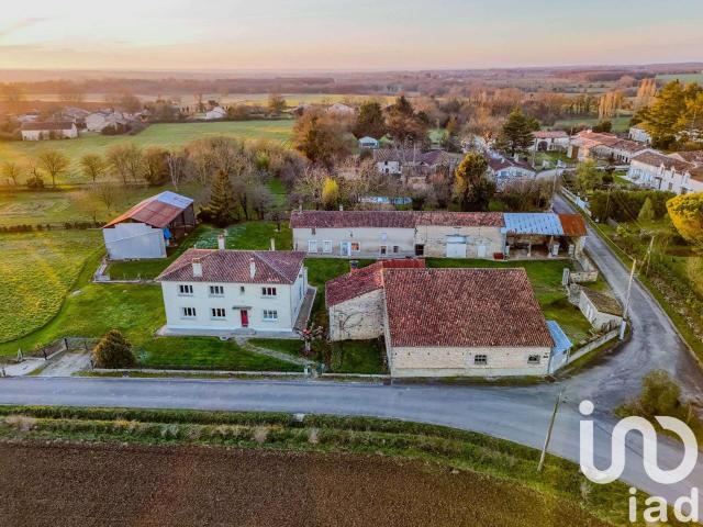 Maison vente à Confolens, Raix