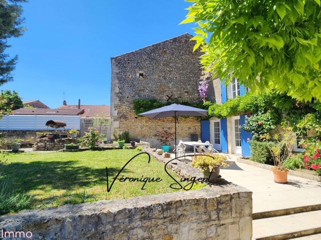 Maison vente à Fontenay-le-Comte, Sainte-hermine