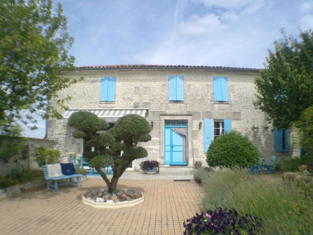 Maison vente à La Nérolle, Segonzac