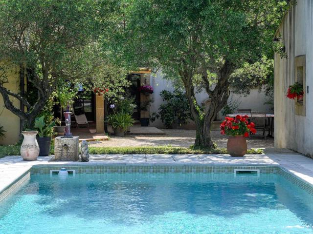 Maison vente à Nîmes, Uzès